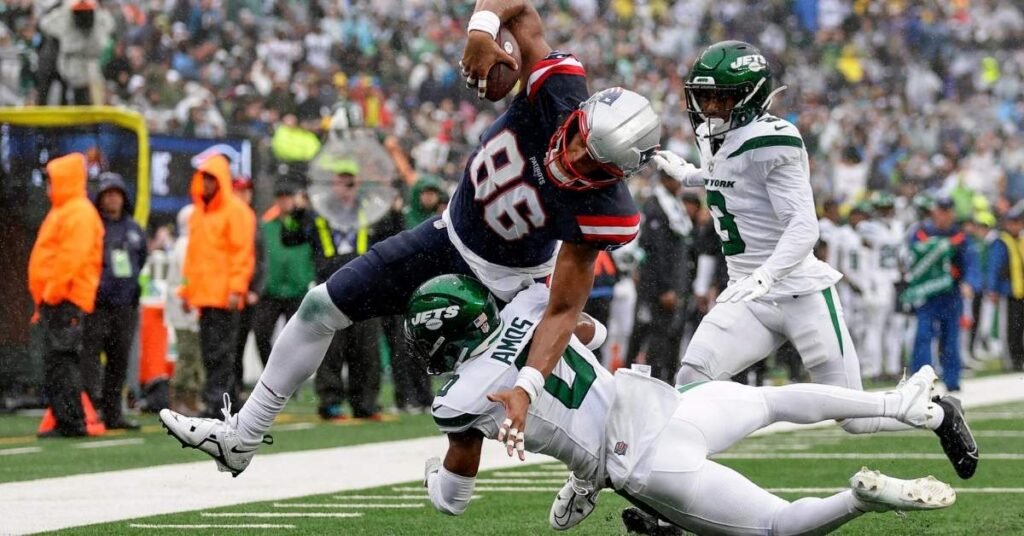 The Most Intense NFL Rivalries of All Time: Teams, History & Iconic Moments 3 New York Jets vs. New England Patriots