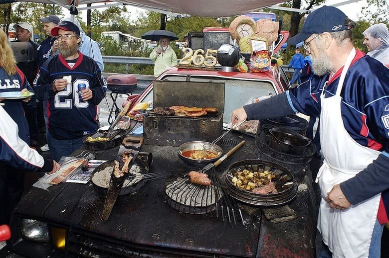 essential tailgate grill and cooking gear Essential tailgate grill and cooking gear