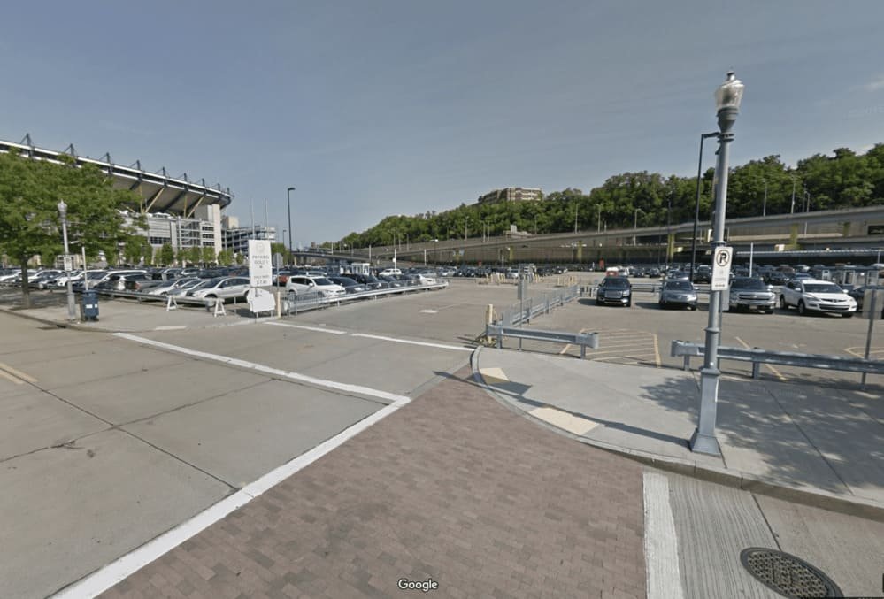 what time does tailgating start - parking lot rules 